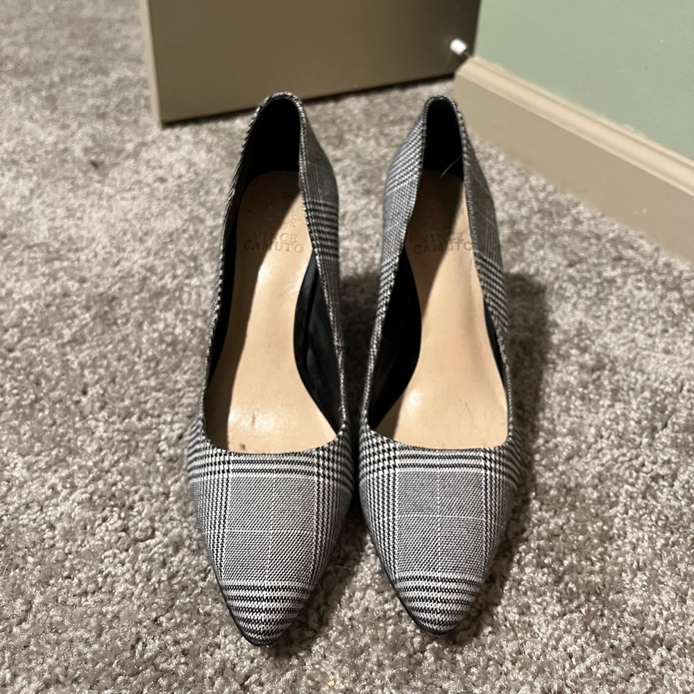 Vince Camuto Heel